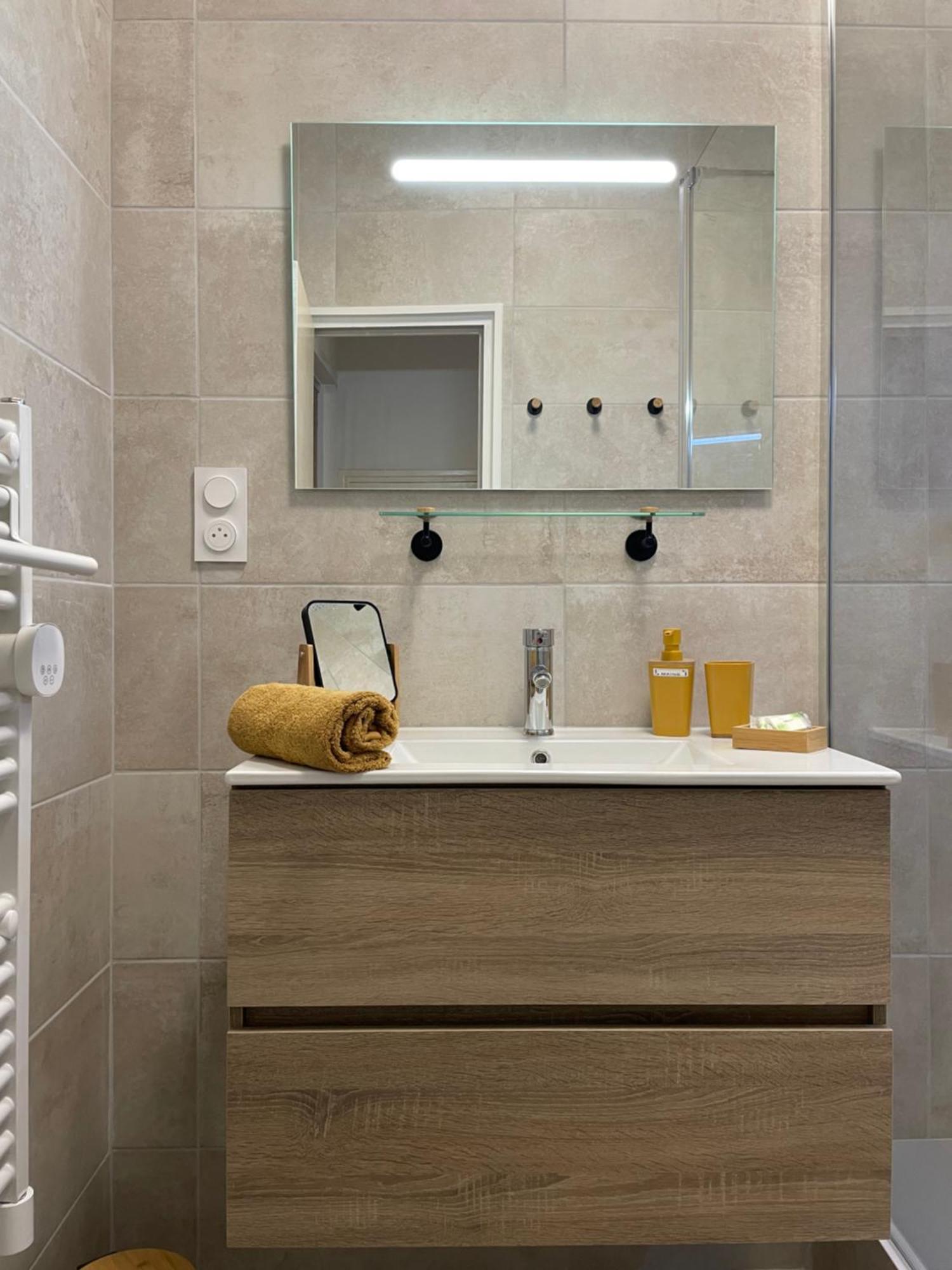 Apartamento T2 Plein Centre Au 1Er Etage Avec Parking Prive Millau Exterior foto
